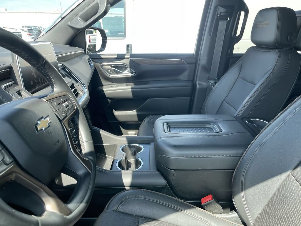 Used 2023 Chevrolet Suburban High Country w/ Max Trailering Package AWD/4WD image 5