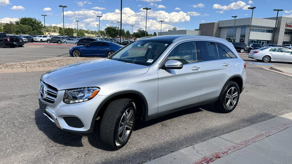 Used 2019 Mercedes-Benz GLC 300 4MATIC image 4