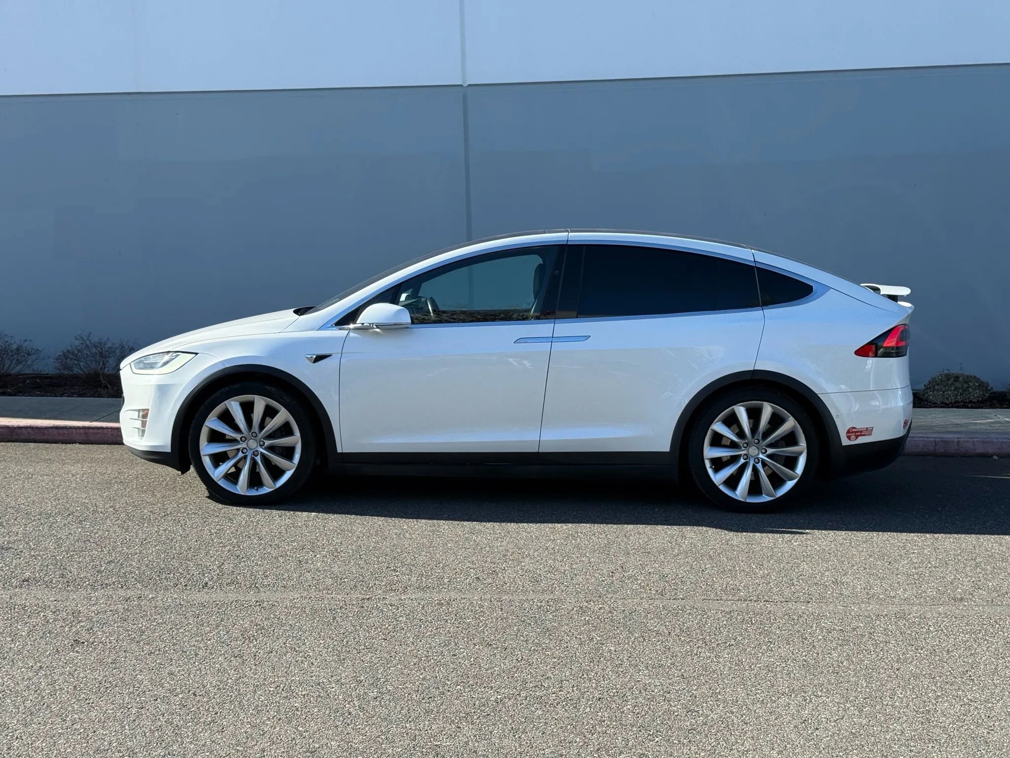 Used 2017 Tesla Model X 75D image 5