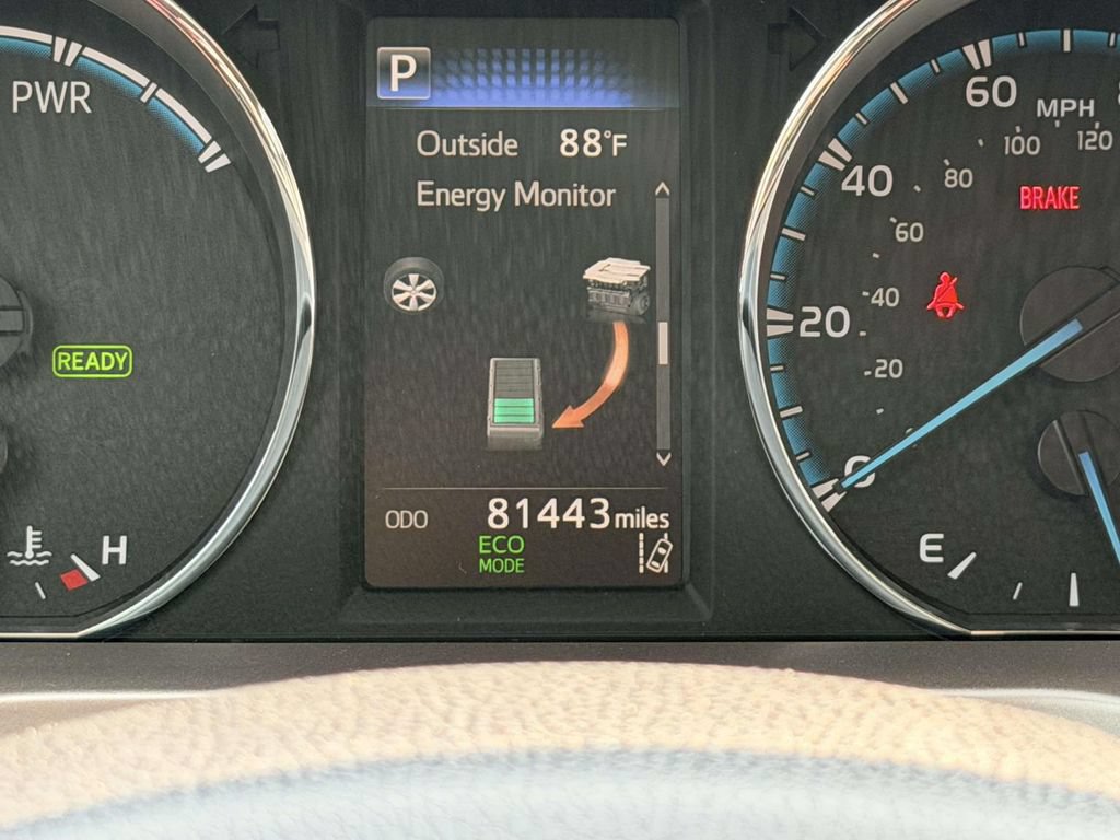 Certified 2017 Toyota RAV4 XLE w/ All Weather Liner Package AWD/4WD image 11