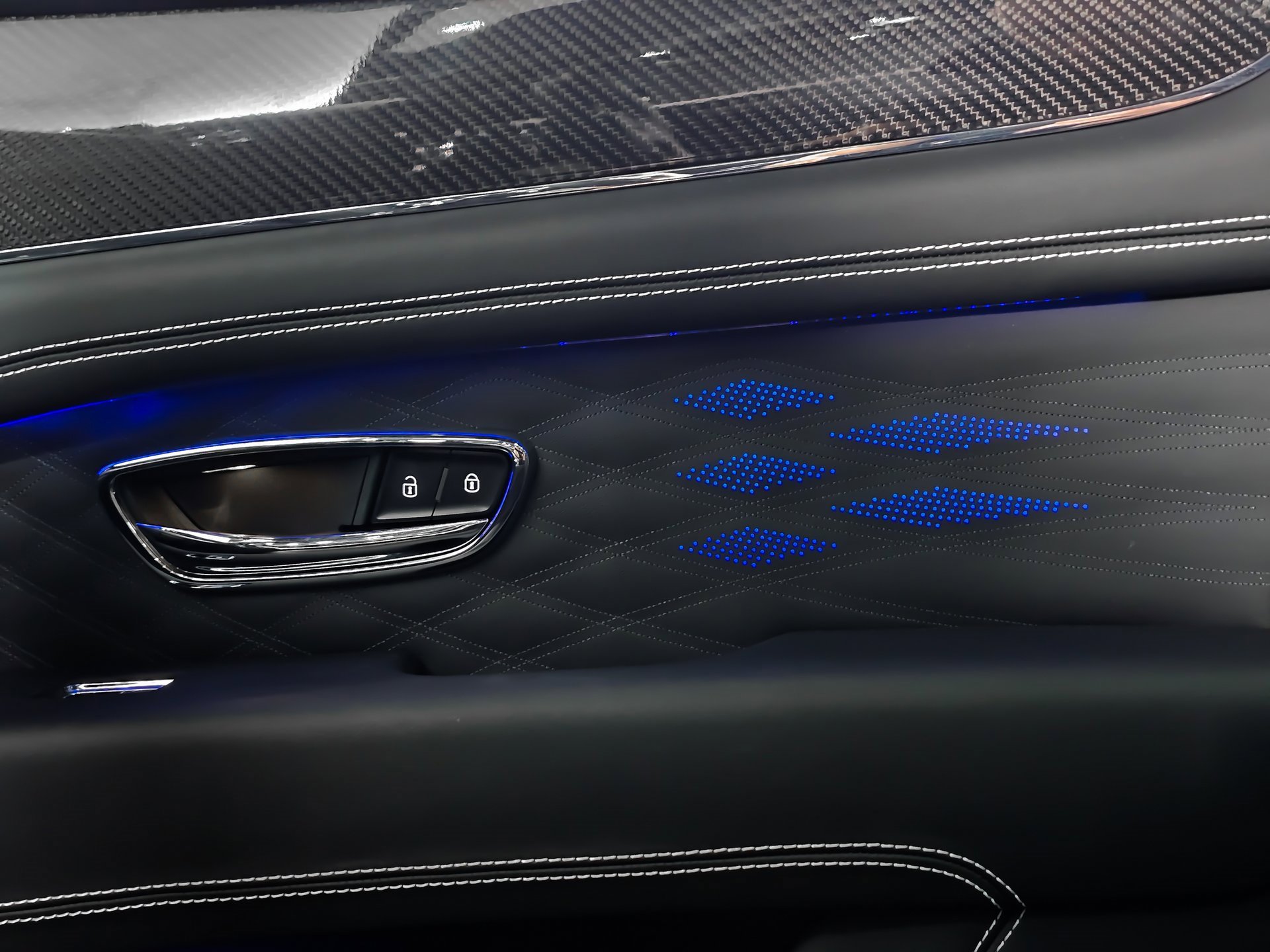 Used 2023 Bentley Bentayga Extended Wheelbase image 42