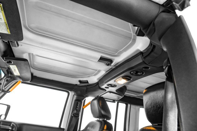 Used 2016 Jeep Wrangler Unlimited Sahara w/ Connectivity Group image 23