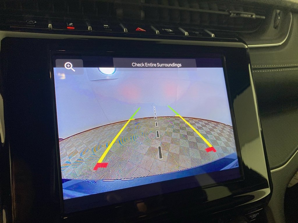 Used 2025 Jeep Grand Cherokee Laredo w/ Luxury Tech Group I image 23