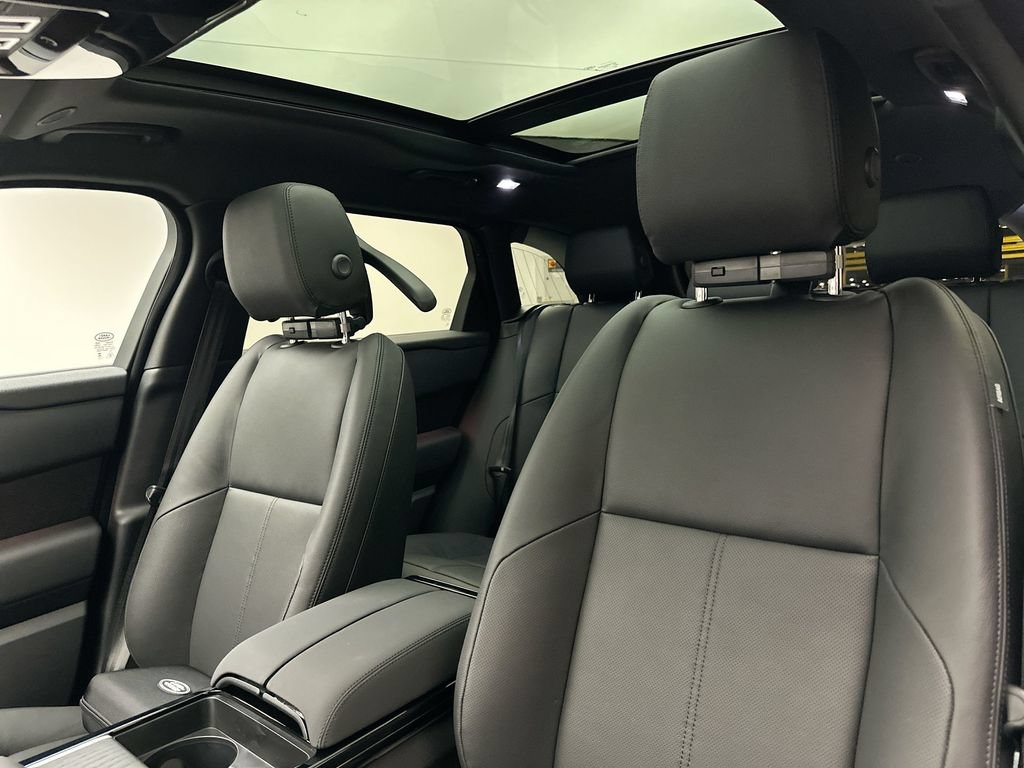 Used 2026 Land Rover Range Rover Velar S AWD/4WD image 9