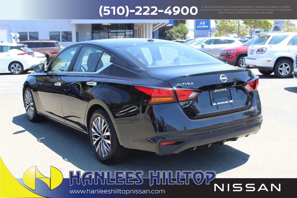Used 2025 Nissan Altima 2.5 SV FWD image 9