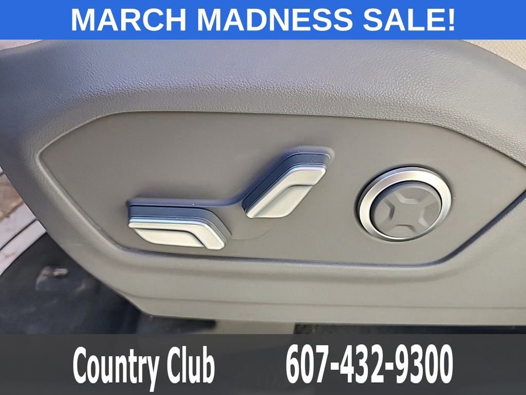 Used 2025 Hyundai Santa Fe Limited image 12