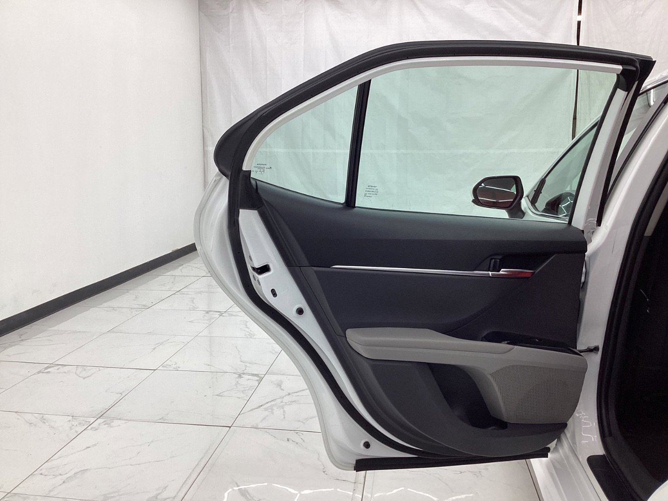 Used 2020 Toyota Camry SE image 24