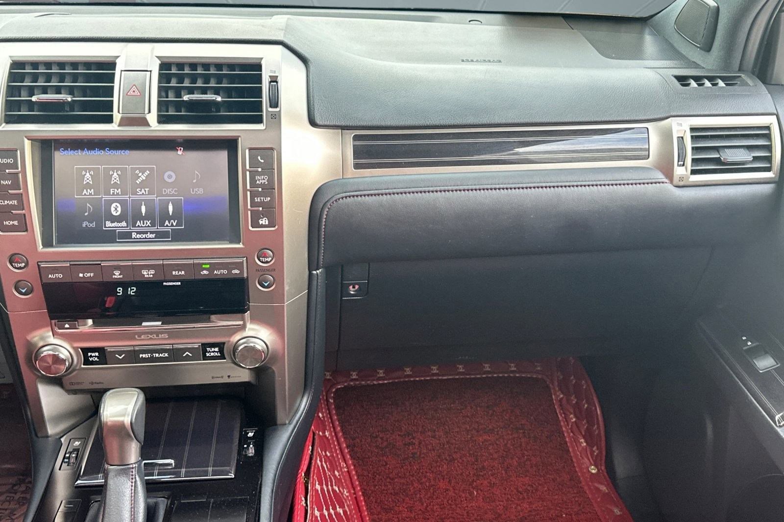 Used 2021 Lexus GX 460 Premium w/ Premium Package image 29