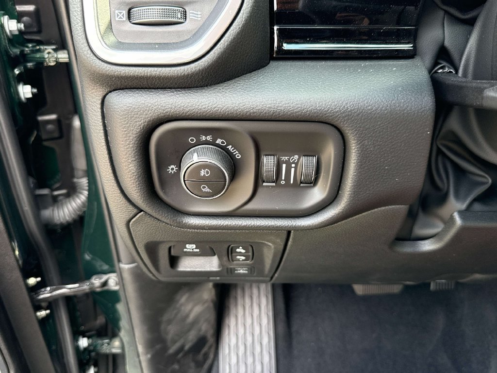 New 2026 RAM 1500 Laramie w/ Night Edition AWD/4WD image 23