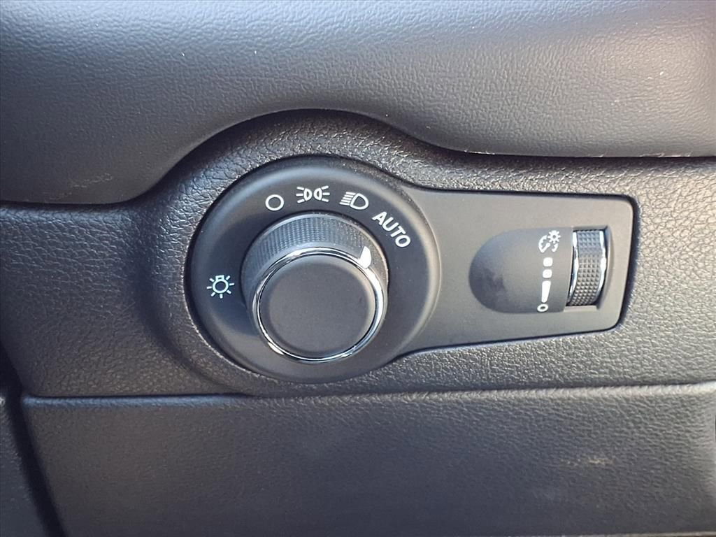 Used 2024 Dodge Durango GT image 18