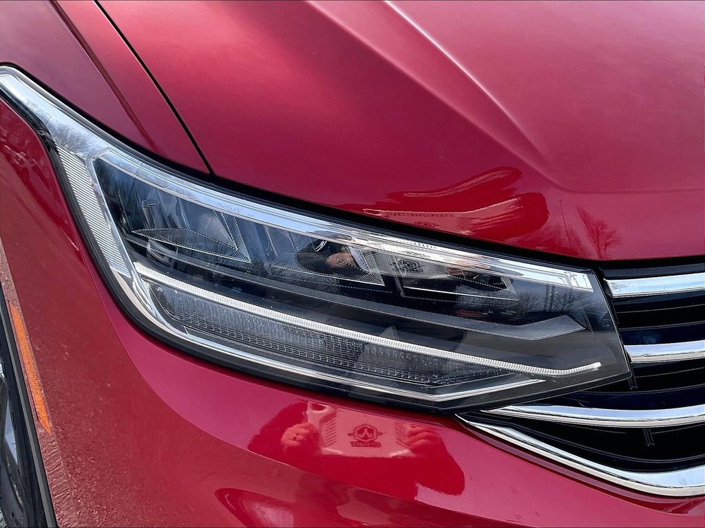 Used 2024 Volkswagen Tiguan SE image 30