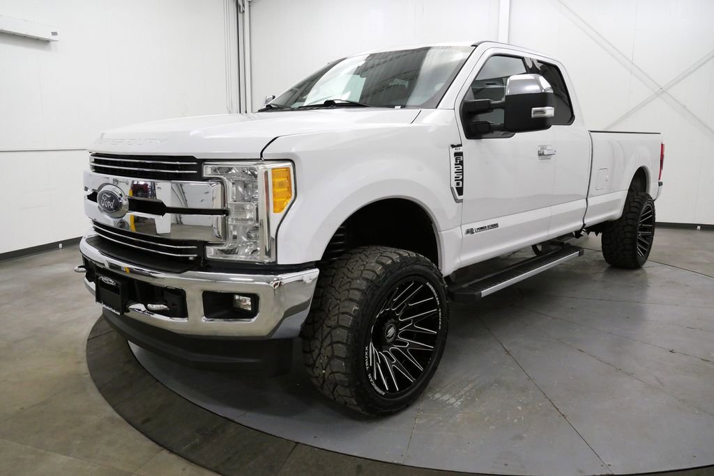 Used 2021 Ford F250 XLT w/ XLT Premium Package image 3
