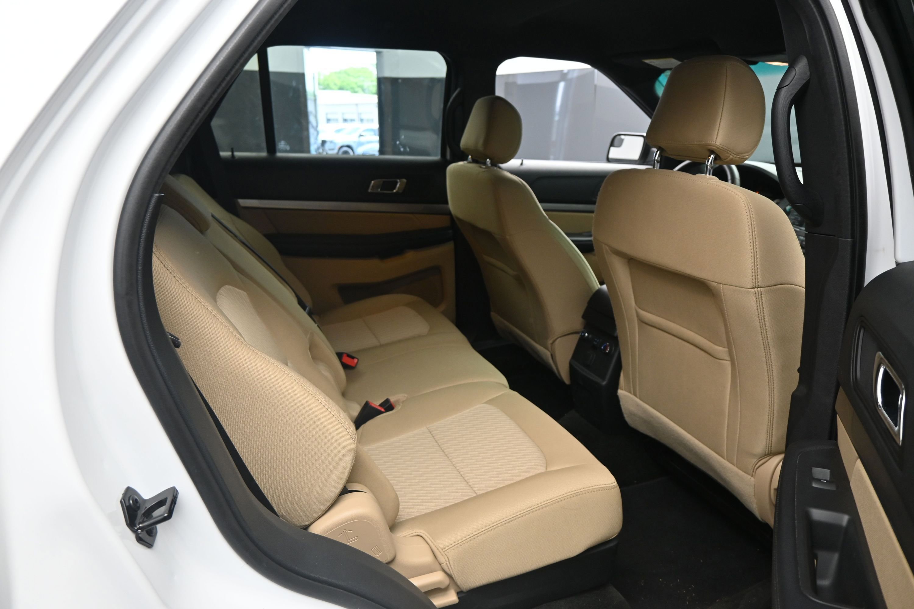 Used 2017 Ford Explorer FWD image 24