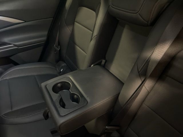 Used 2025 Chevrolet Equinox EV LT w/ Convenience Package image 35