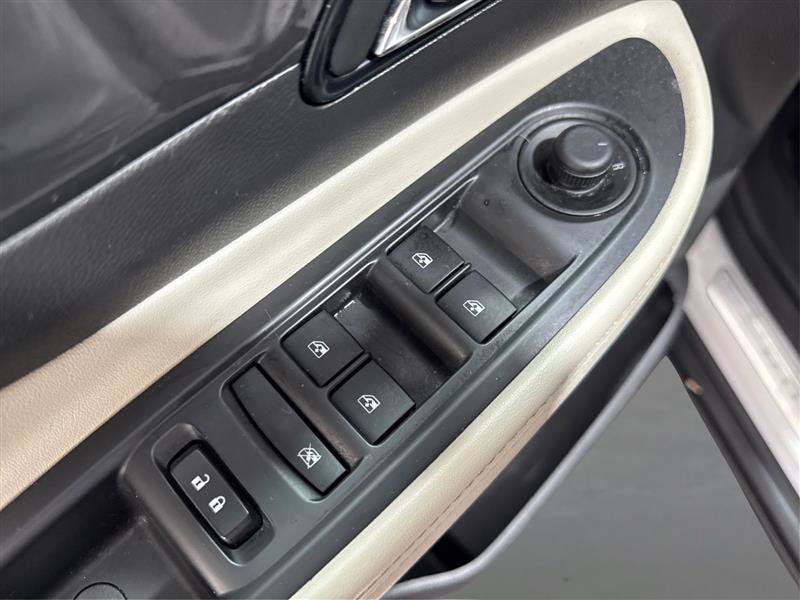 Used 2020 Buick Encore Preferred w/ Safety Package FWD image 30