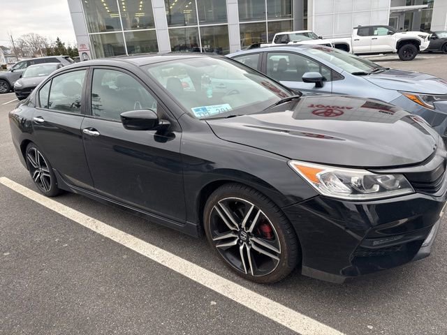 Used 2016 Honda Accord Sport image 2