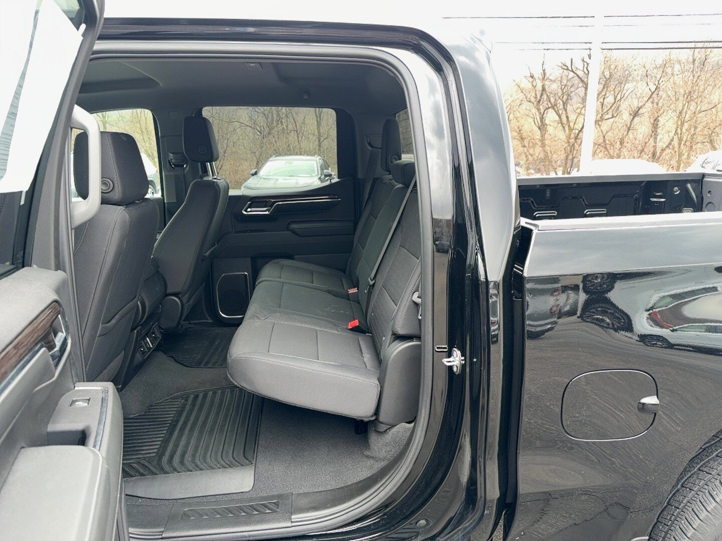 Used 2024 Chevrolet Silverado 1500 LT image 10