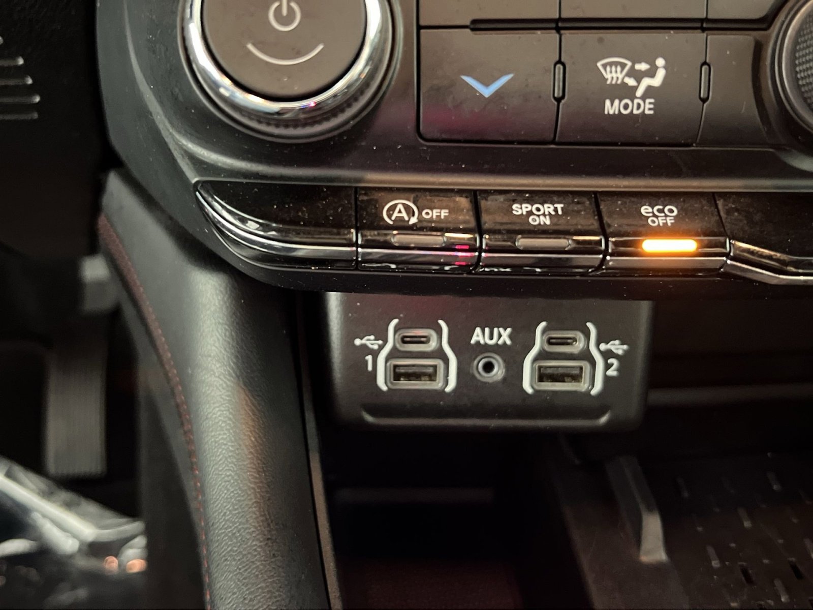 Used 2025 Dodge Durango GT image 34