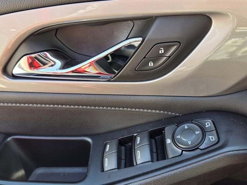 Certified 2023 Chevrolet Traverse LT image 16