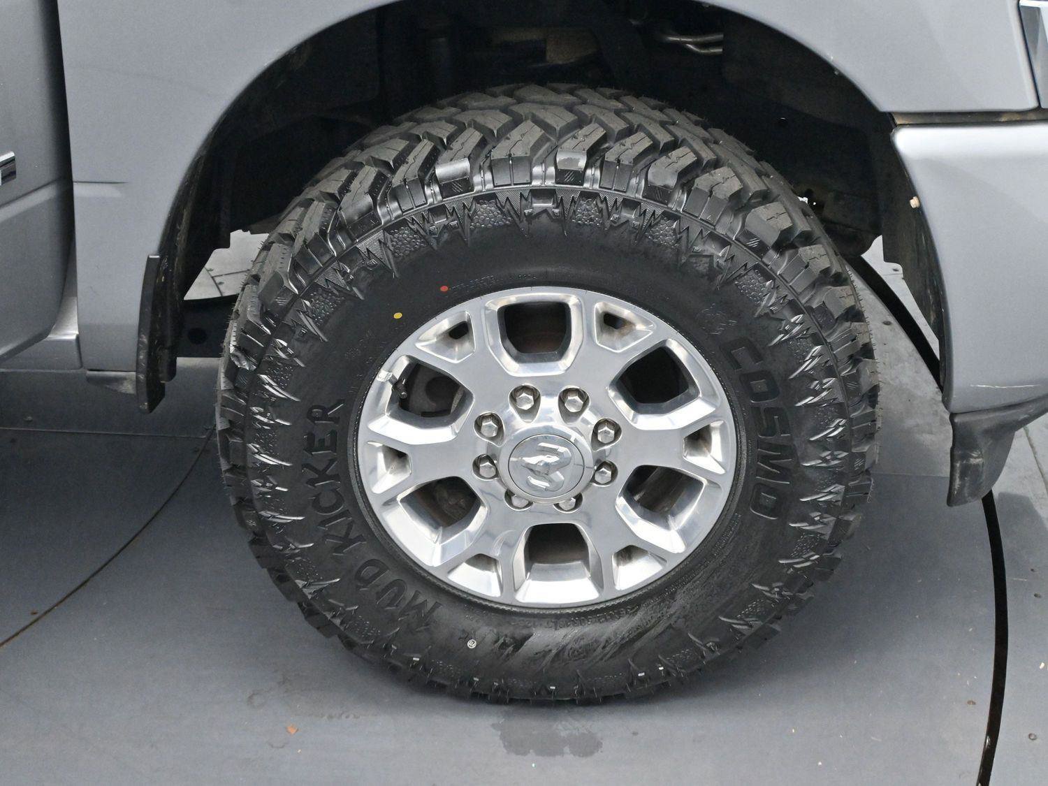 Used 2024 RAM 2500 Laramie w/ Safety Group image 33