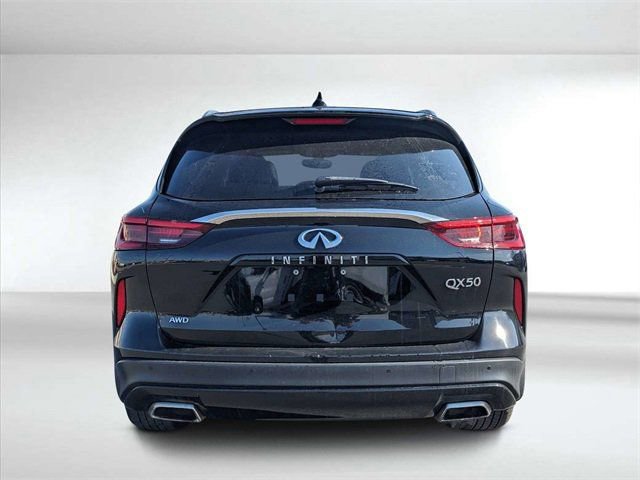 Used 2021 INFINITI QX50 Luxe w/ Appearance Package AWD/4WD image 4