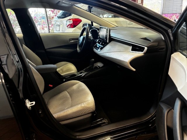 Used 2021 Toyota Corolla LE FWD image 32