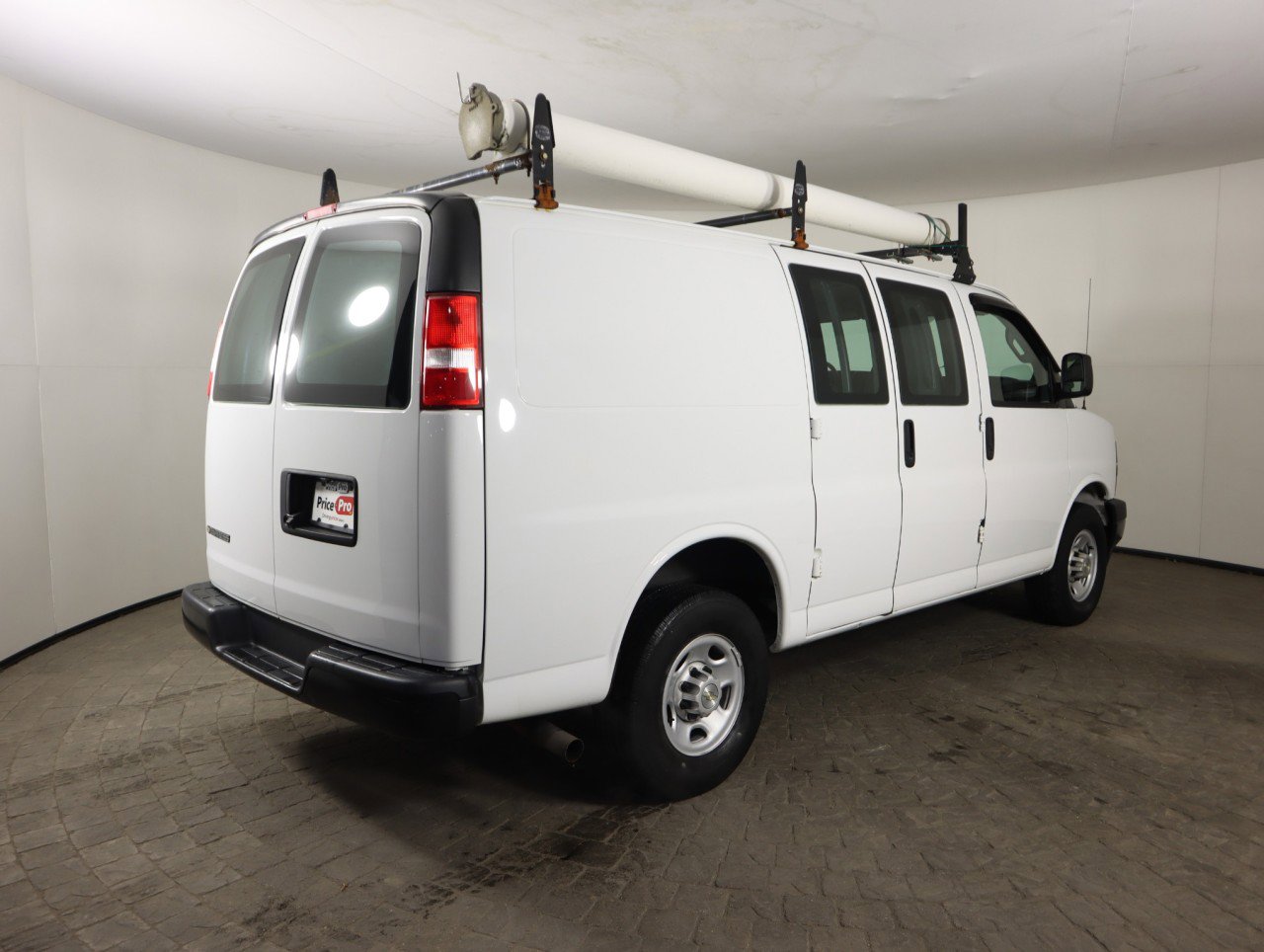 Used 2020 Chevrolet Express 2500 w/ Communications Package image 10