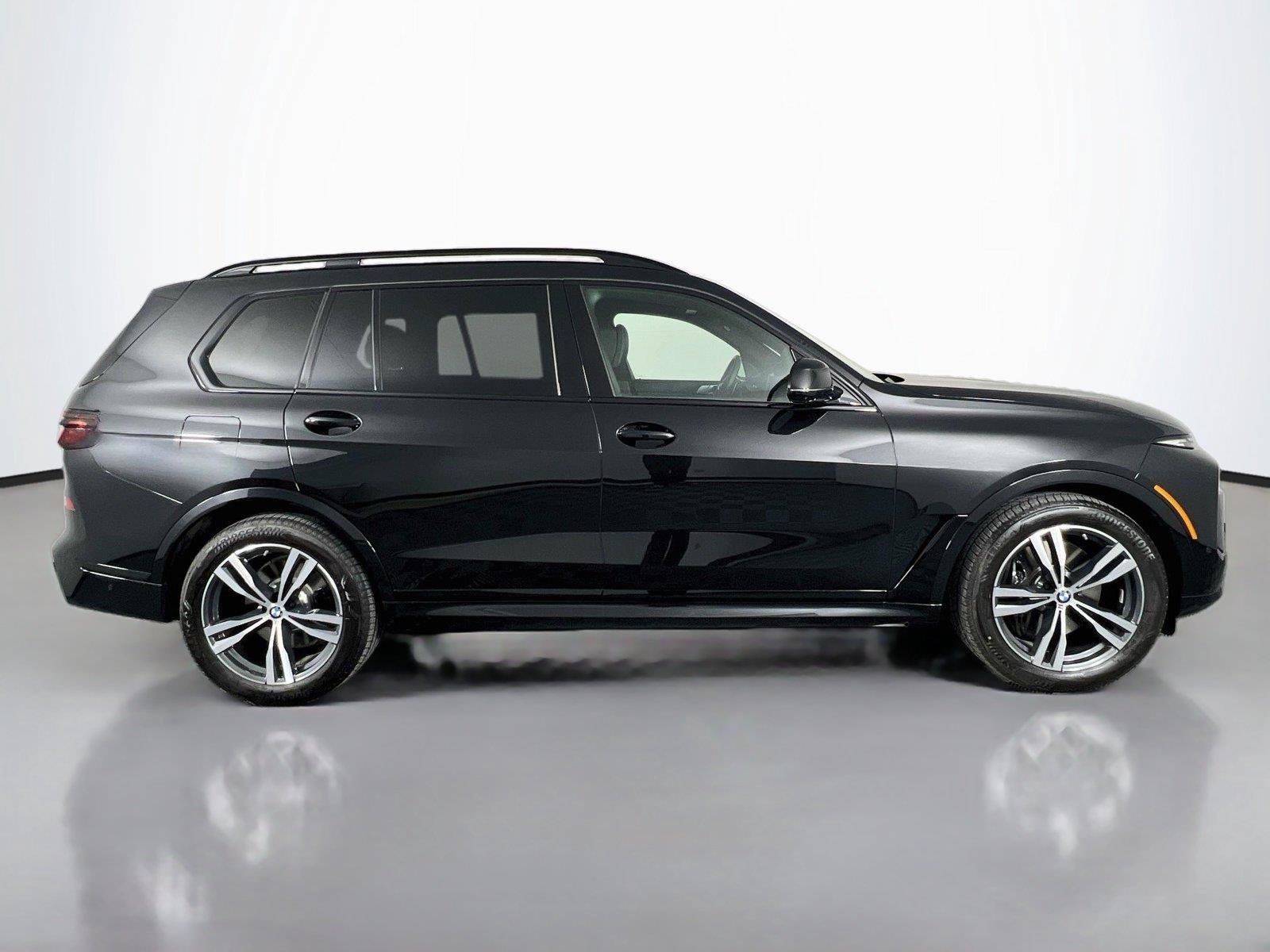 Used 2027 BMW X7 xDrive40i w/ M Sport Package AWD/4WD image 7