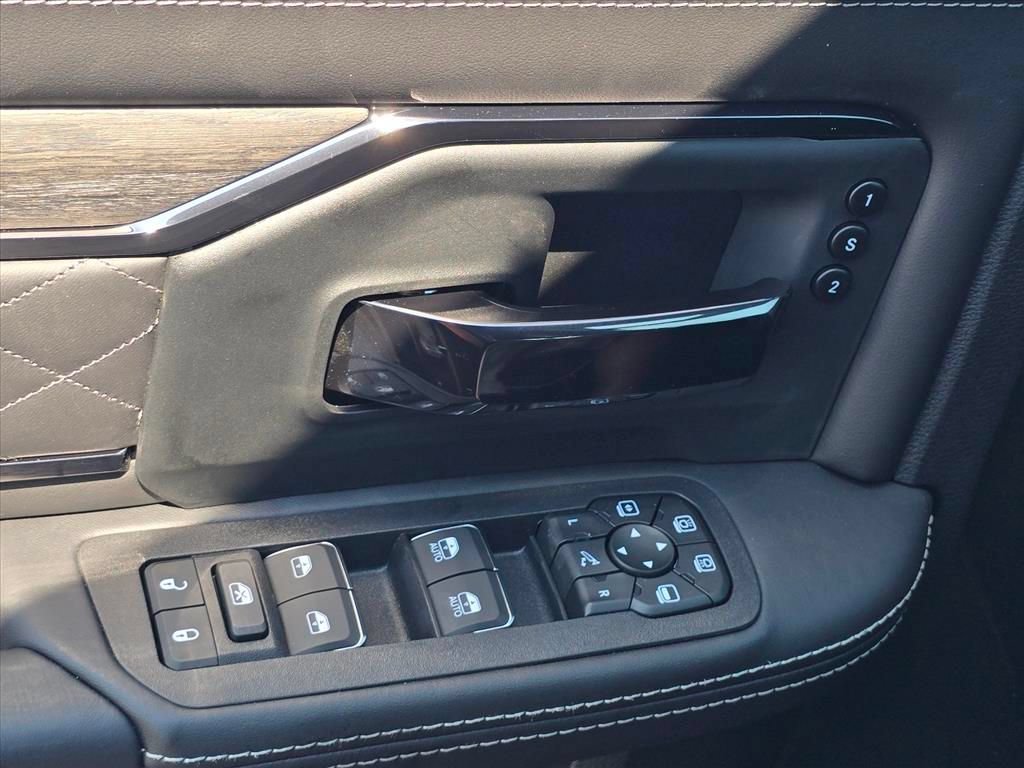 New 2027 RAM 2500 Limited AWD/4WD image 17