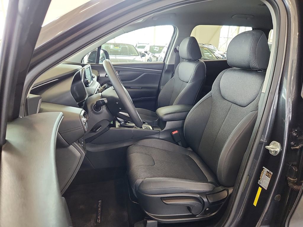 Used 2020 Hyundai Santa Fe SE image 16