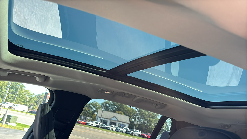 New 2027 Volvo XC90 B6 Plus AWD/4WD image 12