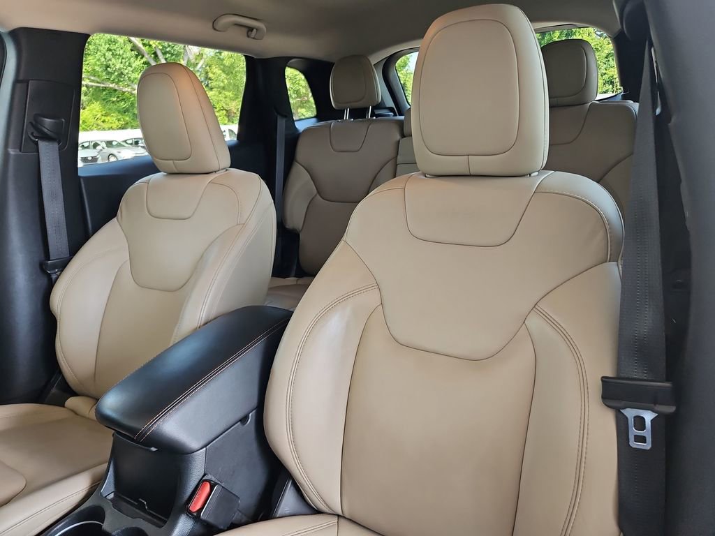Used 2016 Jeep Cherokee Limited FWD image 23