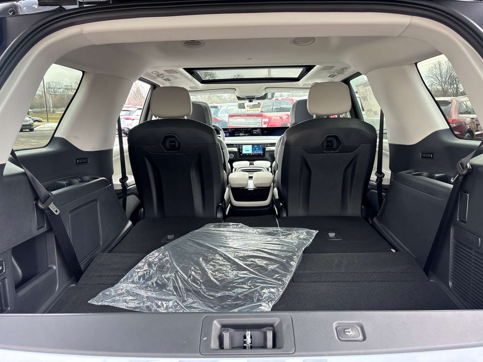 New 2026 Lincoln Navigator Reserve w/ Jet Appearance Package AWD/4WD image 9