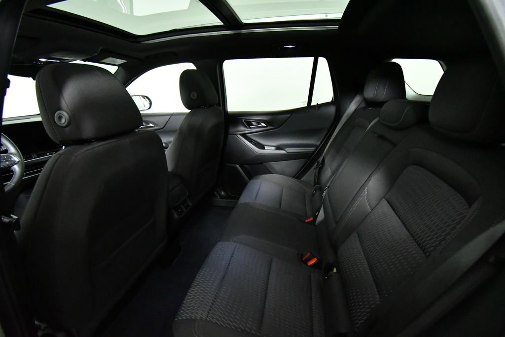Used 2025 Chevrolet Equinox LT image 24