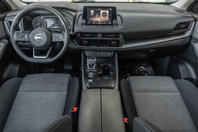 Used 2023 Nissan Rogue SV image 7