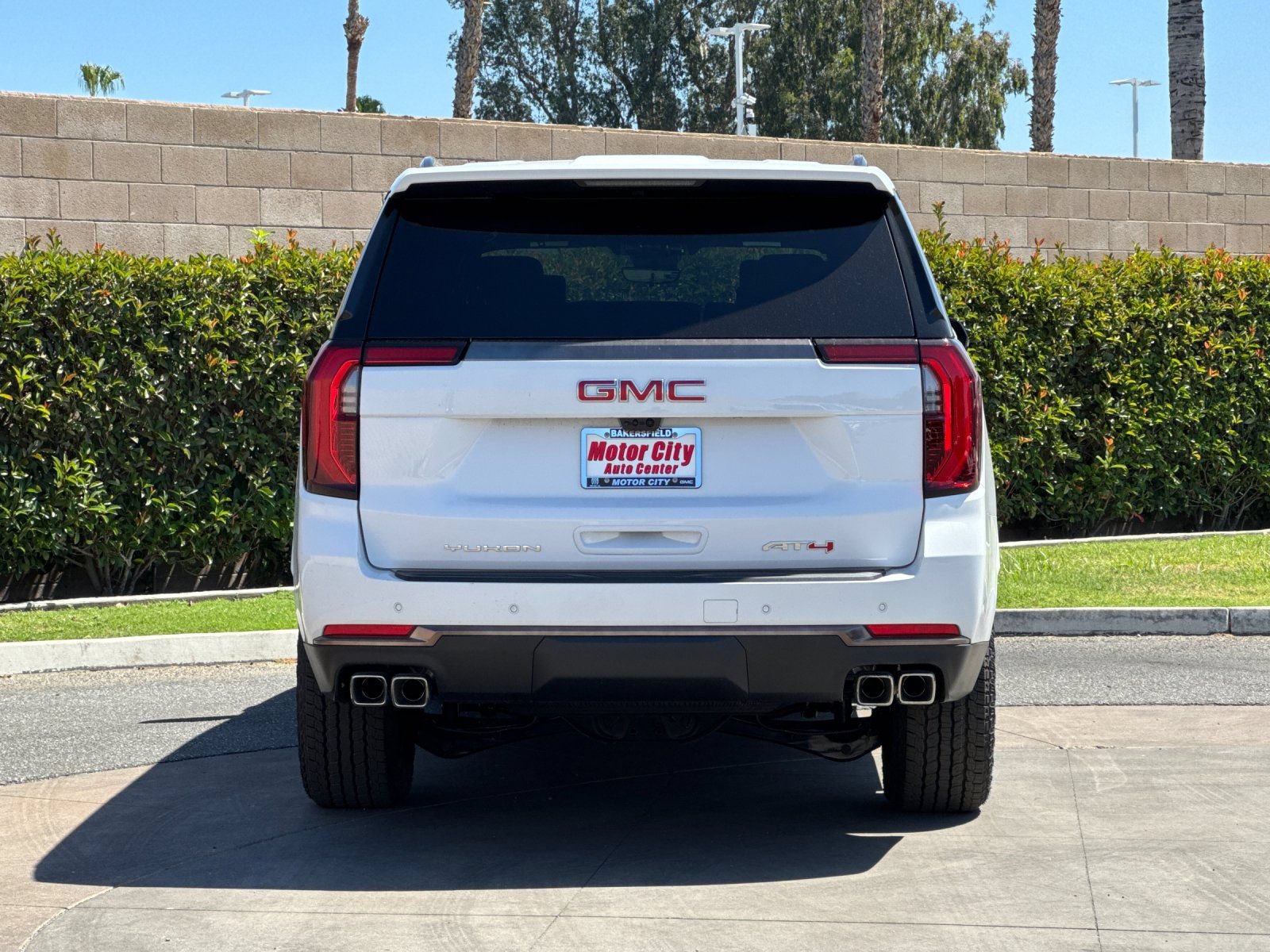 New 2026 GMC Yukon XL AT4 Ultimate AWD/4WD image 5