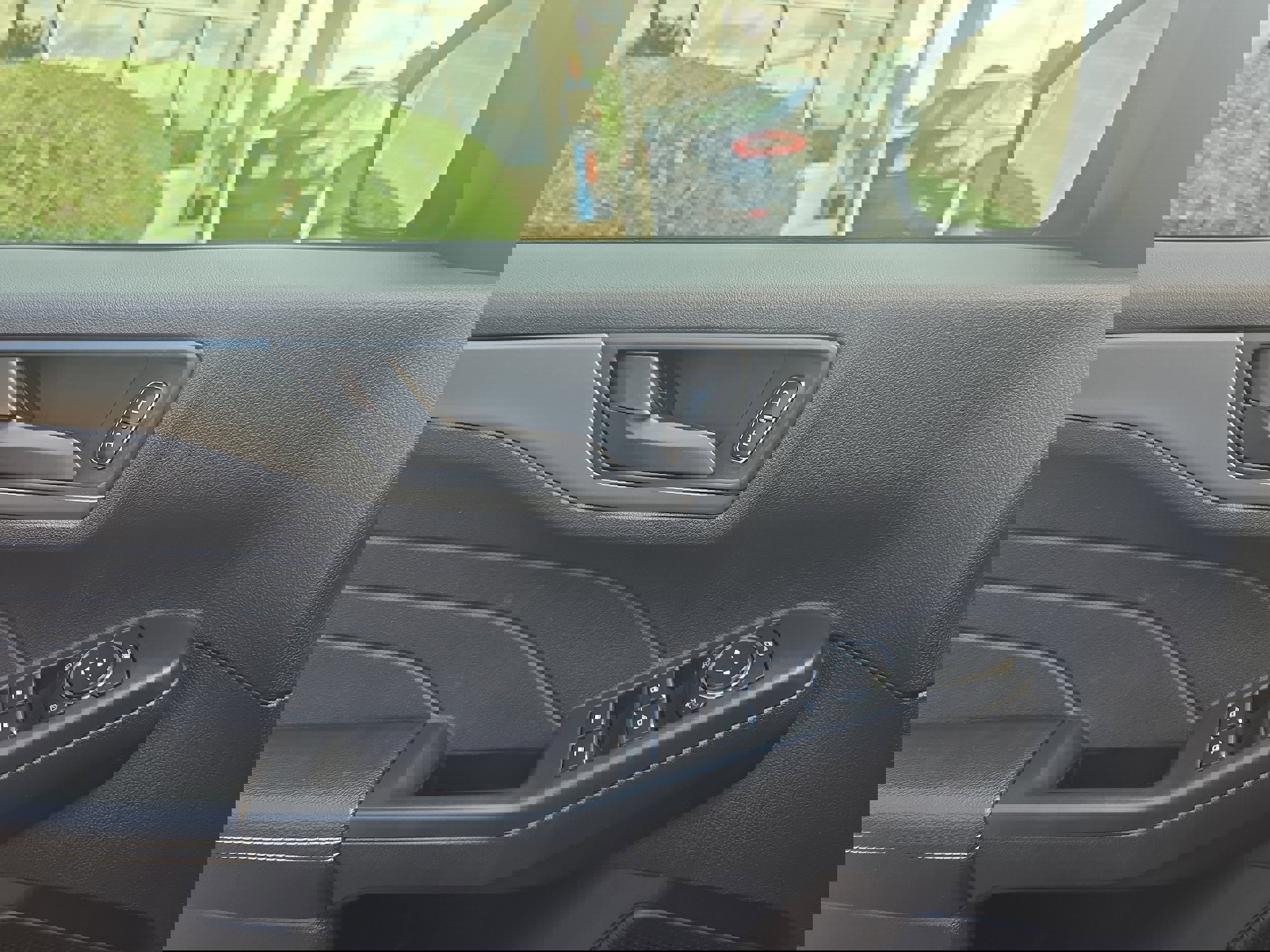 Used 2023 Ford Escape Active image 15