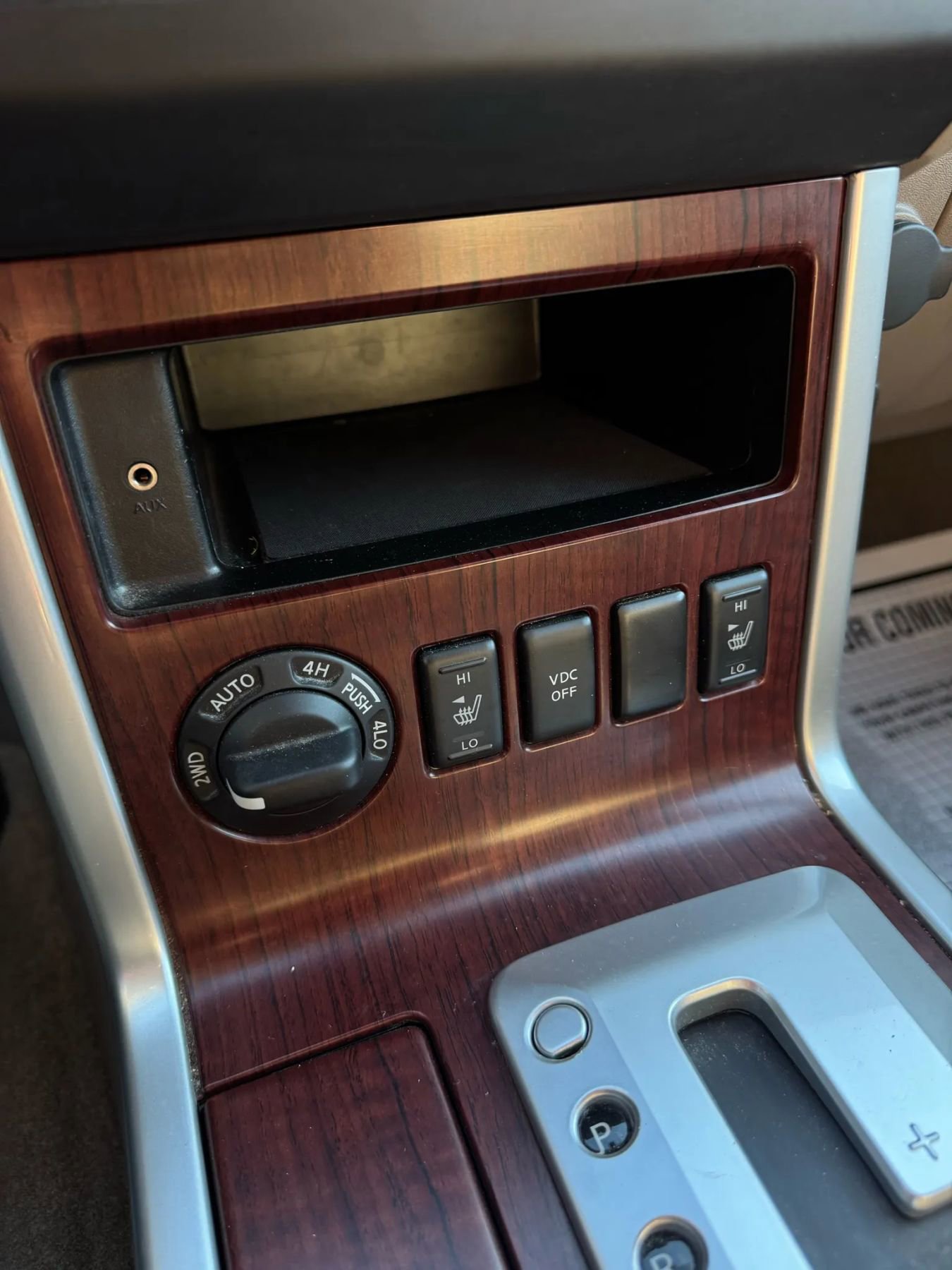 Used 2011 Nissan Pathfinder LE w/ Navigation Pkg image 28