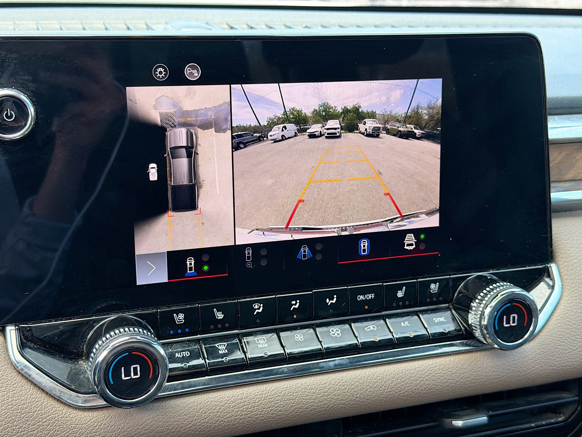 Used 2023 GMC Canyon Denali image 33