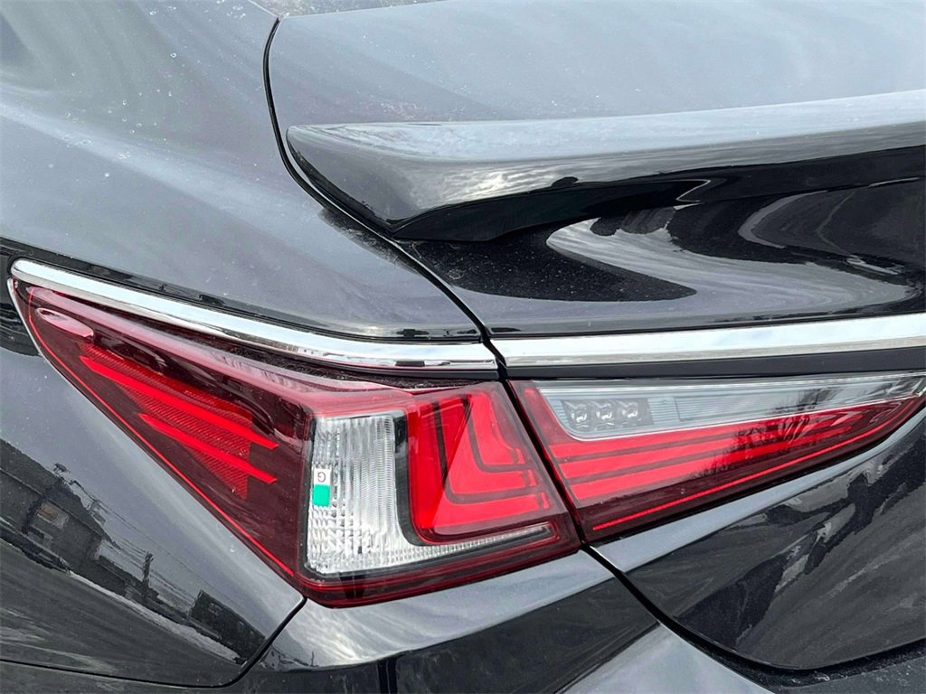 New 2025 Lexus ES 350 w/ Premium Package image 8
