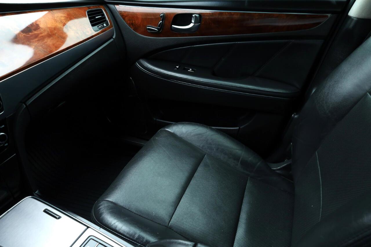 Used 2016 Hyundai Equus Signature image 14