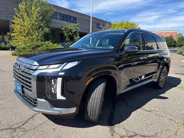Used 2023 Hyundai Palisade Calligraphy AWD/4WD image 2