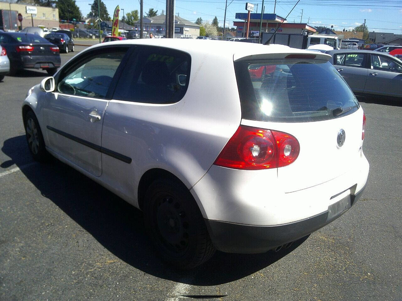 Used 2009 Volkswagen Rabbit S image 3