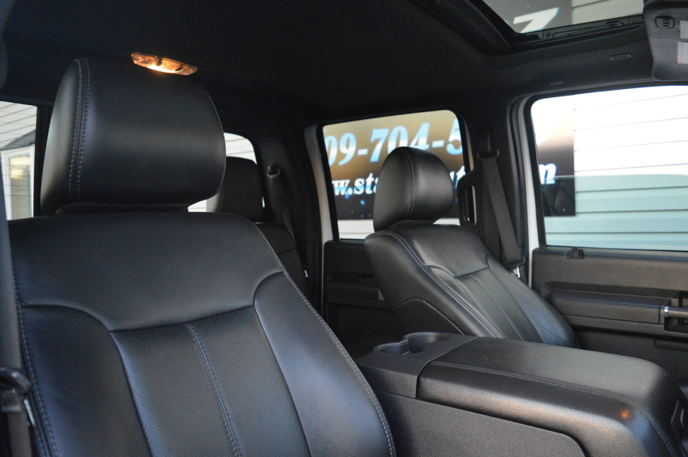 Used 2011 Ford F350 Lariat w/ Lariat Interior Pkg image 15