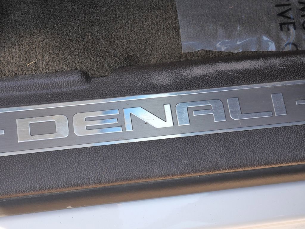 Used 2016 GMC Yukon XL Denali w/ Open Road Package AWD/4WD image 27