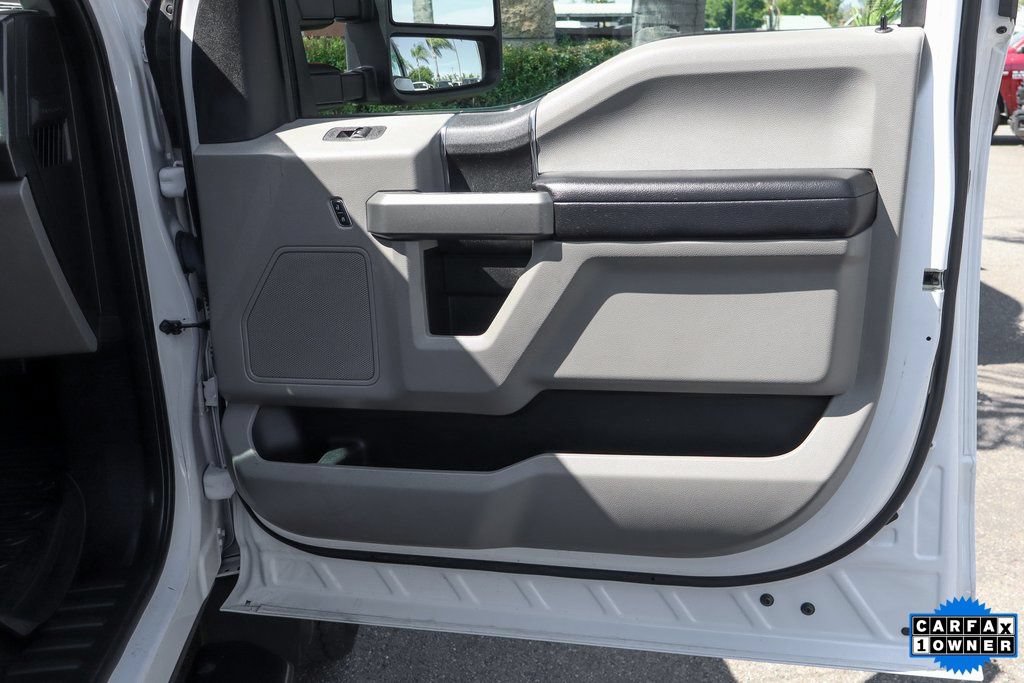 Used 2017 Ford F550 2WD Crew Cab Super Duty image 42