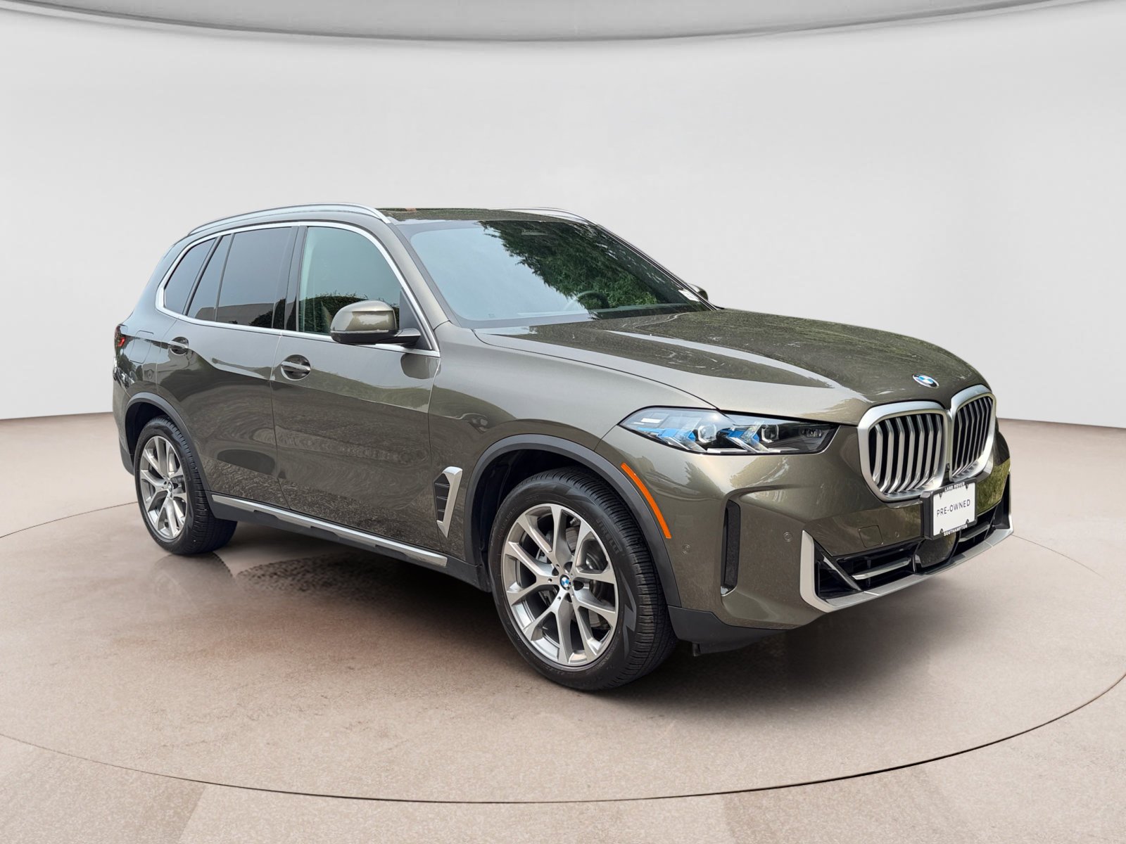 Used 2025 BMW X5 xDrive40i w/ Premium Package AWD/4WD image 7