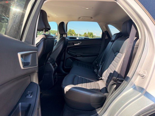 Used 2023 Ford Edge SEL AWD/4WD image 13