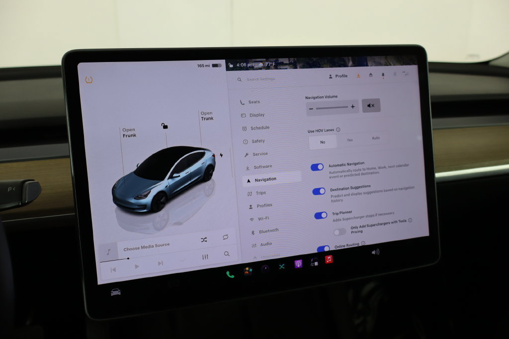 Used 2023 Tesla Model 3 Standard Range RWD image 42