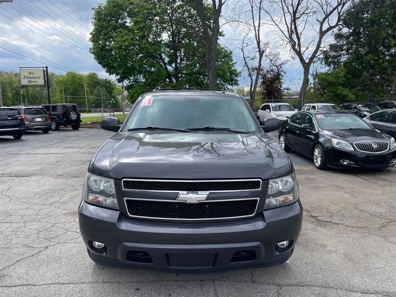 Used 2011 Chevrolet Tahoe LT w/ Luxury Package AWD/4WD image 2
